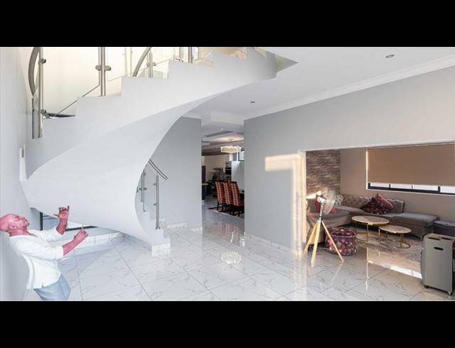 5 BEDROOM HOUSE FOR SALE IN MIDSTREAM RIDGE